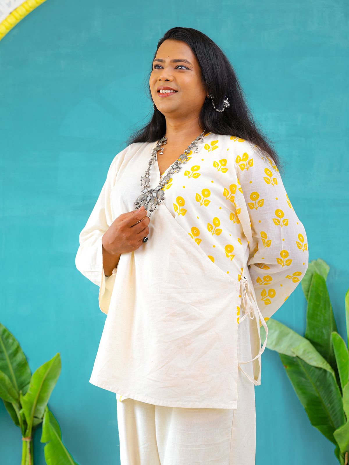 Shiuli Makha Women's Wrap Set