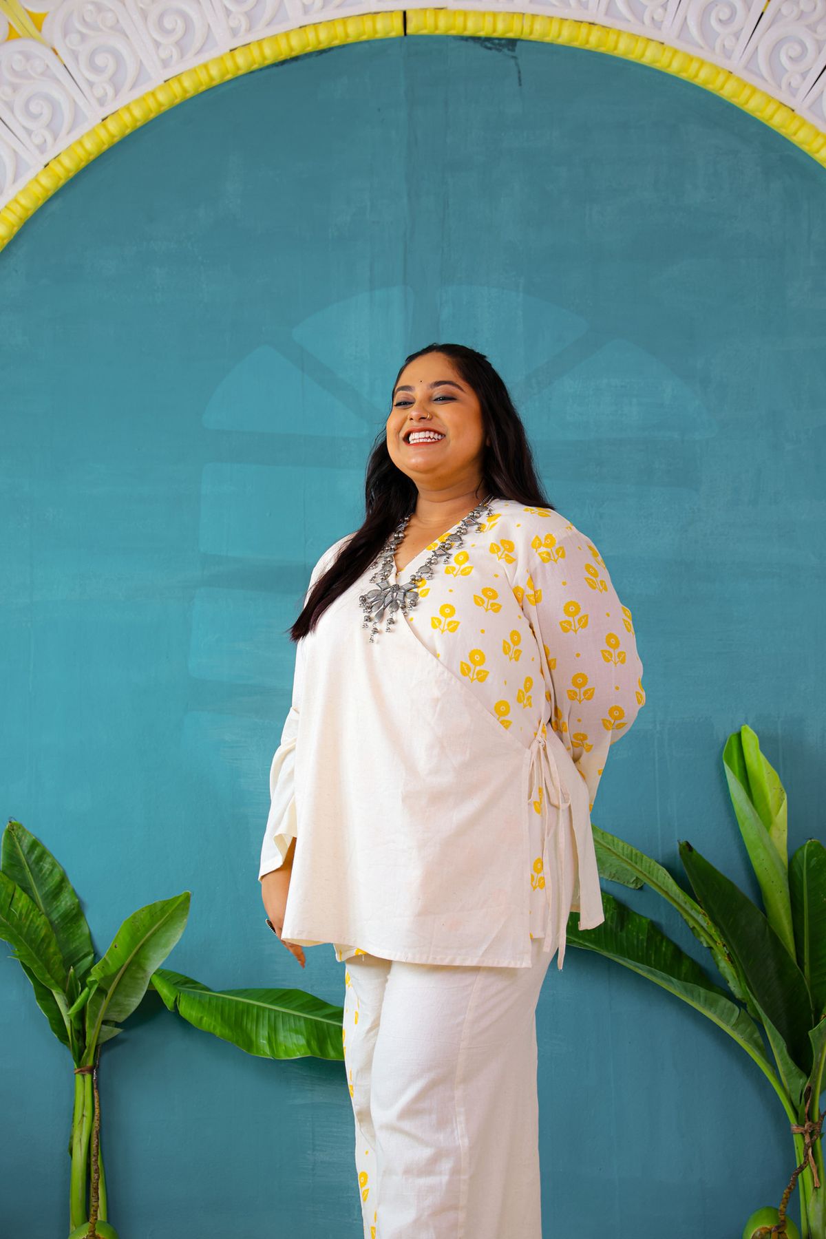 Shiuli Makha Women's Wrap Set - Image 2