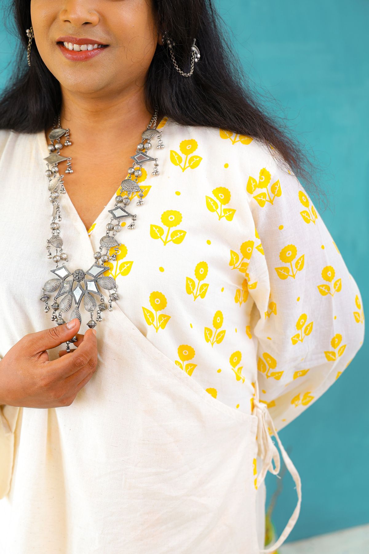 Shiuli Makha Women's Wrap Set - Image 7